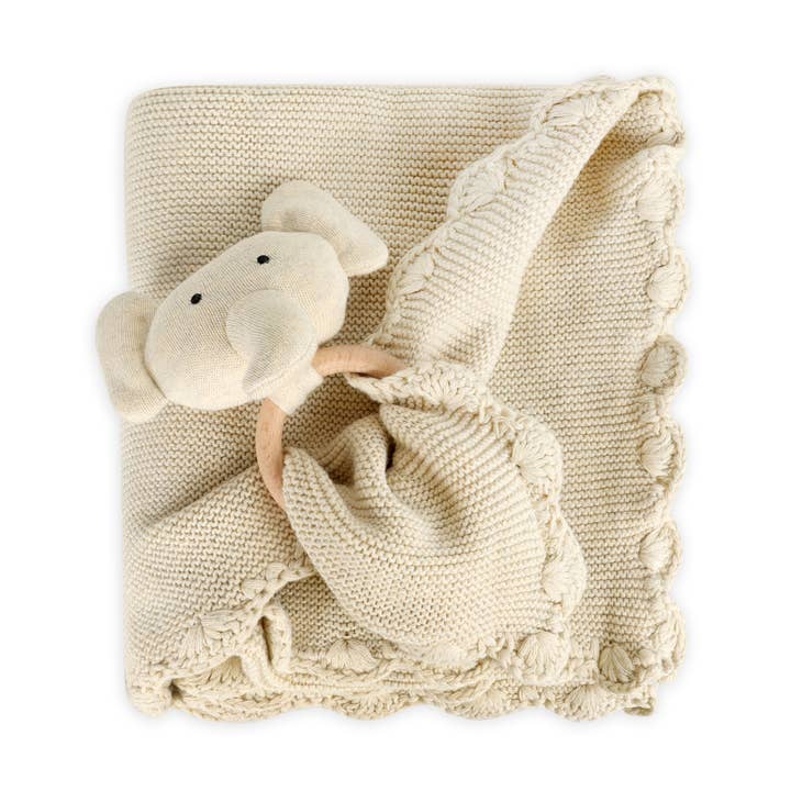 Klassisk stickad babyfilt med räfflade kanter och elefantskallra, presentset för wholesale av Viverano Organics