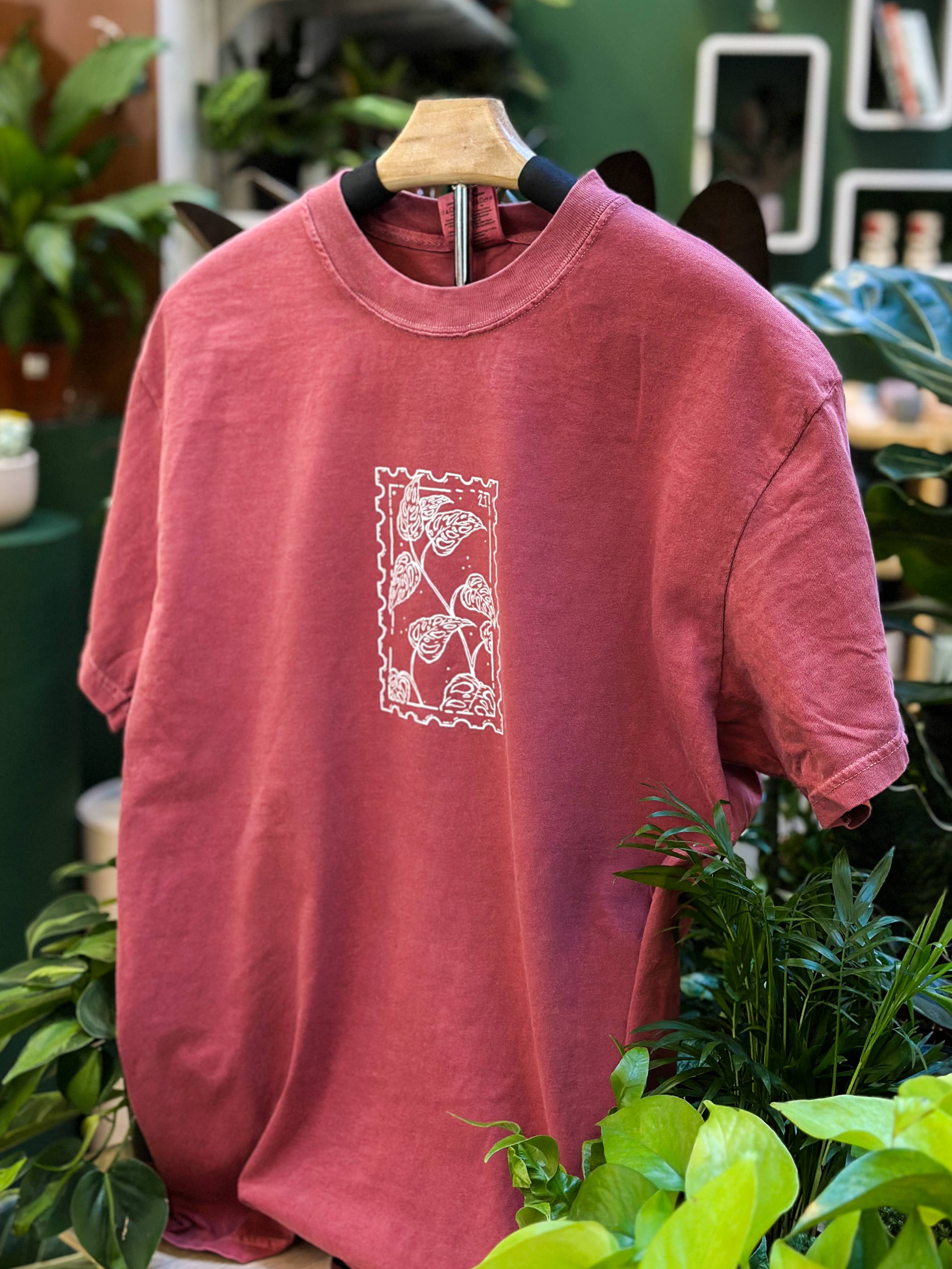 The Plant Supply - Wholesale Screen Printed T-Shirt - Unisex - Monstera Plant Postage Stamp T-shirt Comfort - Washed Red0