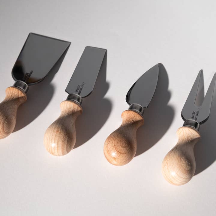 Italienskt ostknivset med 4 delar för wholesale av Break The Mould Magasin