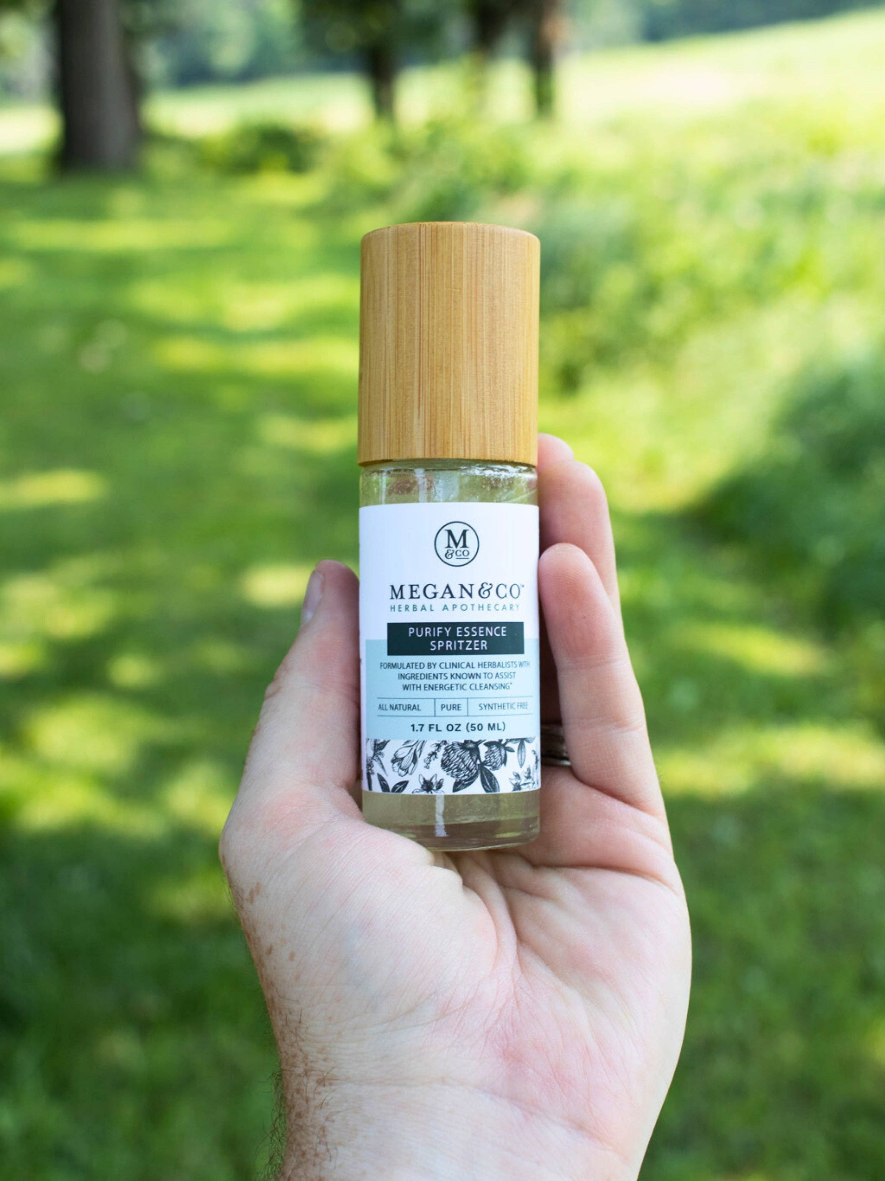 MEGAN & CO. Herbal Apothecary - Vendita all'ingrosso Spray per tessuti e ambienti - Purify Spritzer (50mL) – Un Detergente Energetico4