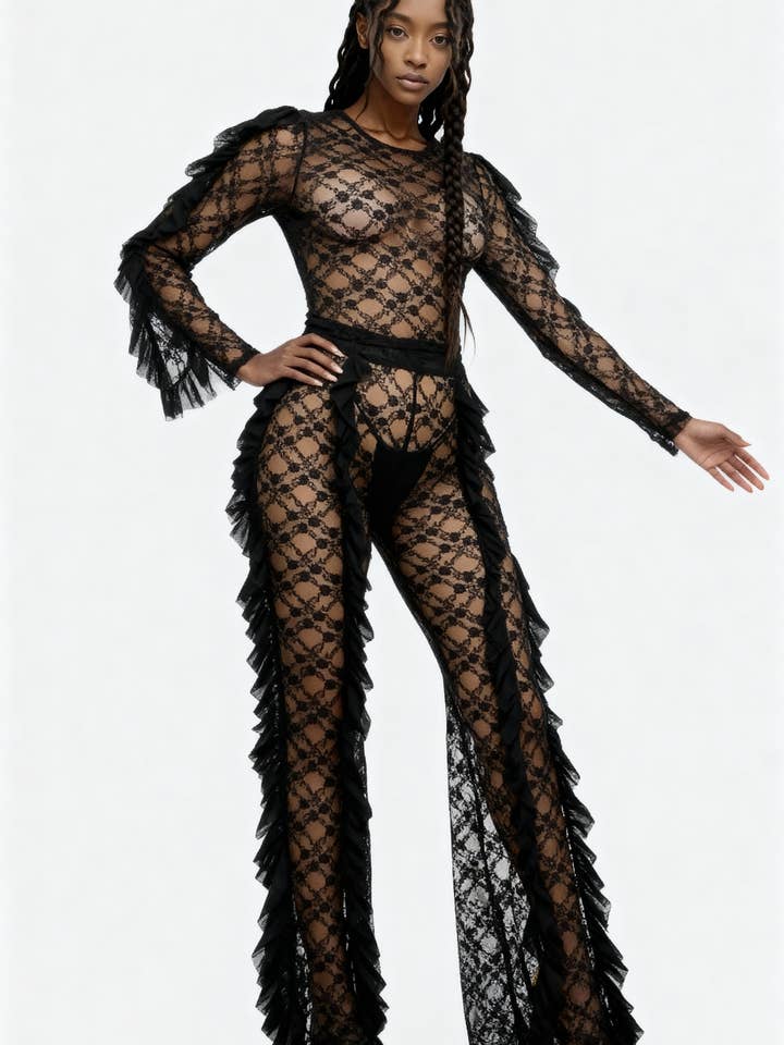 Ensemble deux pièces en dentelle transparente à volants pour la vente par J2 FASHION