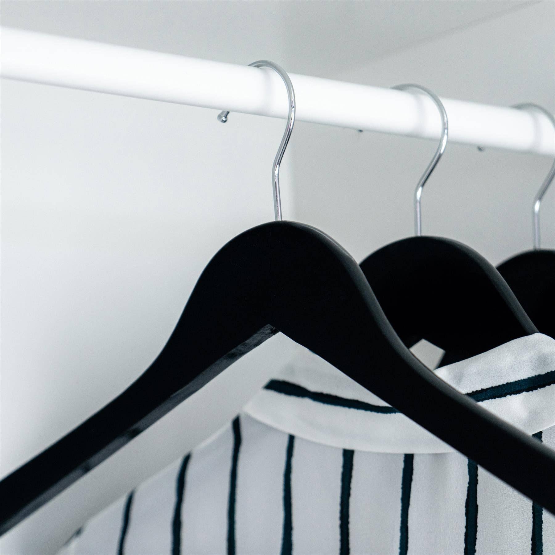 Rinkit Ltd - Wholesale Clothes Hangers - Wooden Coat Hanger - By Harbour Housewares7