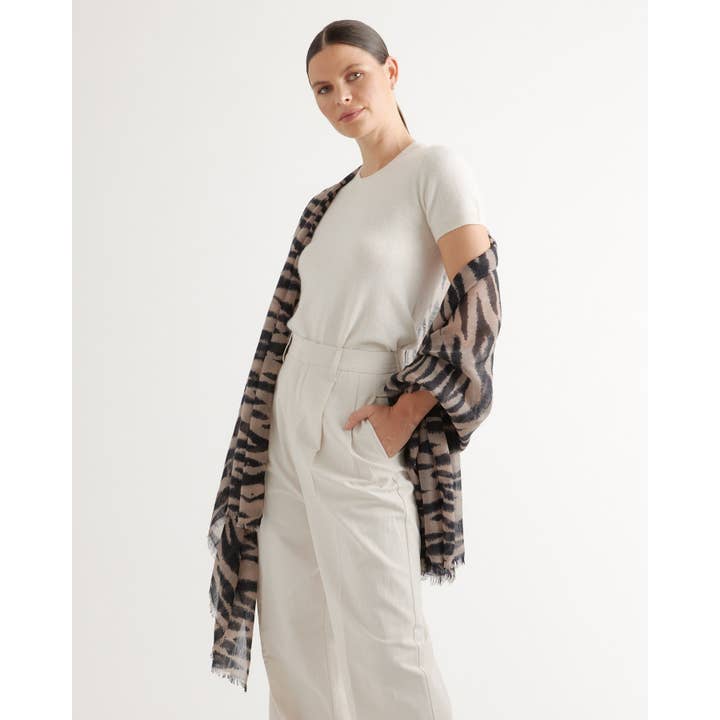 Delfina&Co - Wholesale Scarf - Women's - Featherweight Wool Cashmere Frayed Edge Scarf