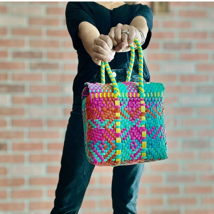 The Faria - Wholesale Beach Bag - Fuchsia & Turq. Handwoven recycled plastic beach Bags