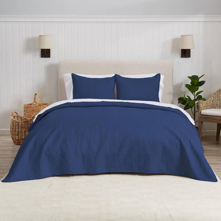 BH Collective - Wholesale Bedding Set - 3-Piece Oversized Medallion Quilt Set - Clara Collection