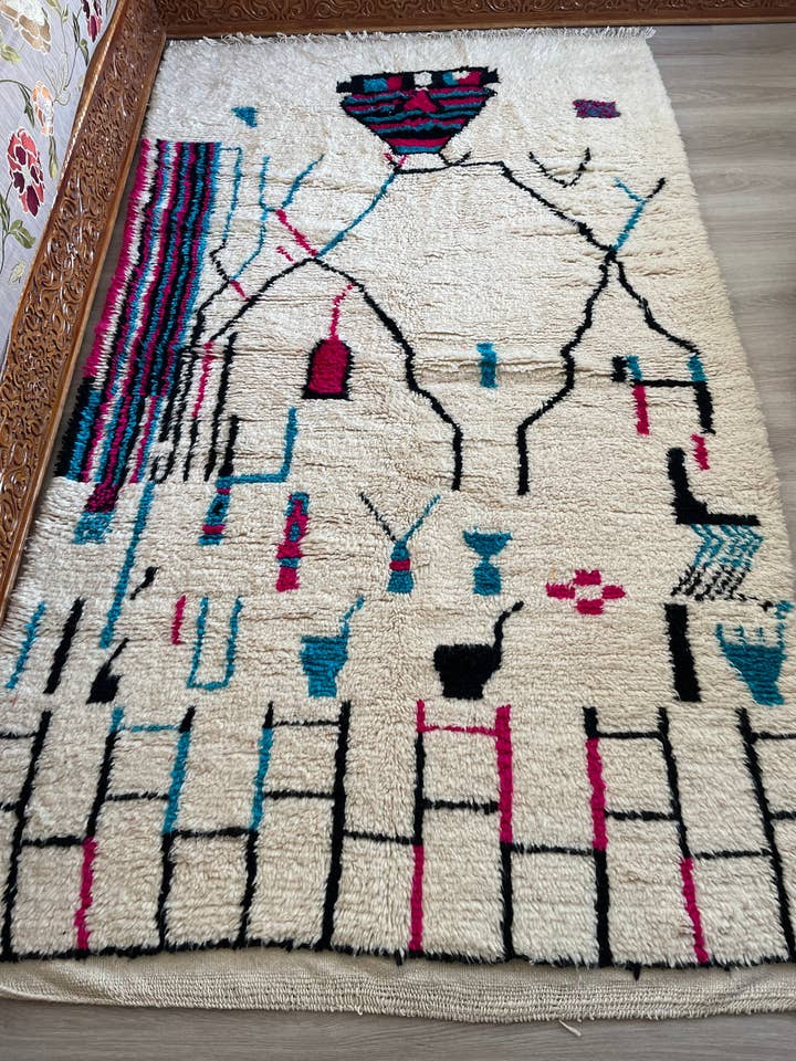 Moroccan handmade rug for wholesale by Marrakech Bazaar