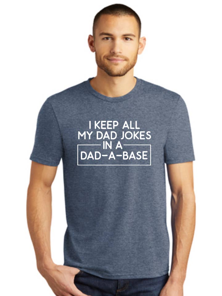 Maglietta Dadabase per la vendita all'ingrosso da parte di True North Wholesale, LLC