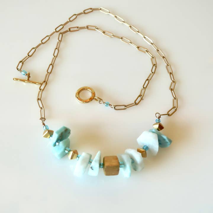 Chaîne à trombone en or Larimar naturel brut, pierre précieuse bleu aqua pour la vente par Elektra Jewelry