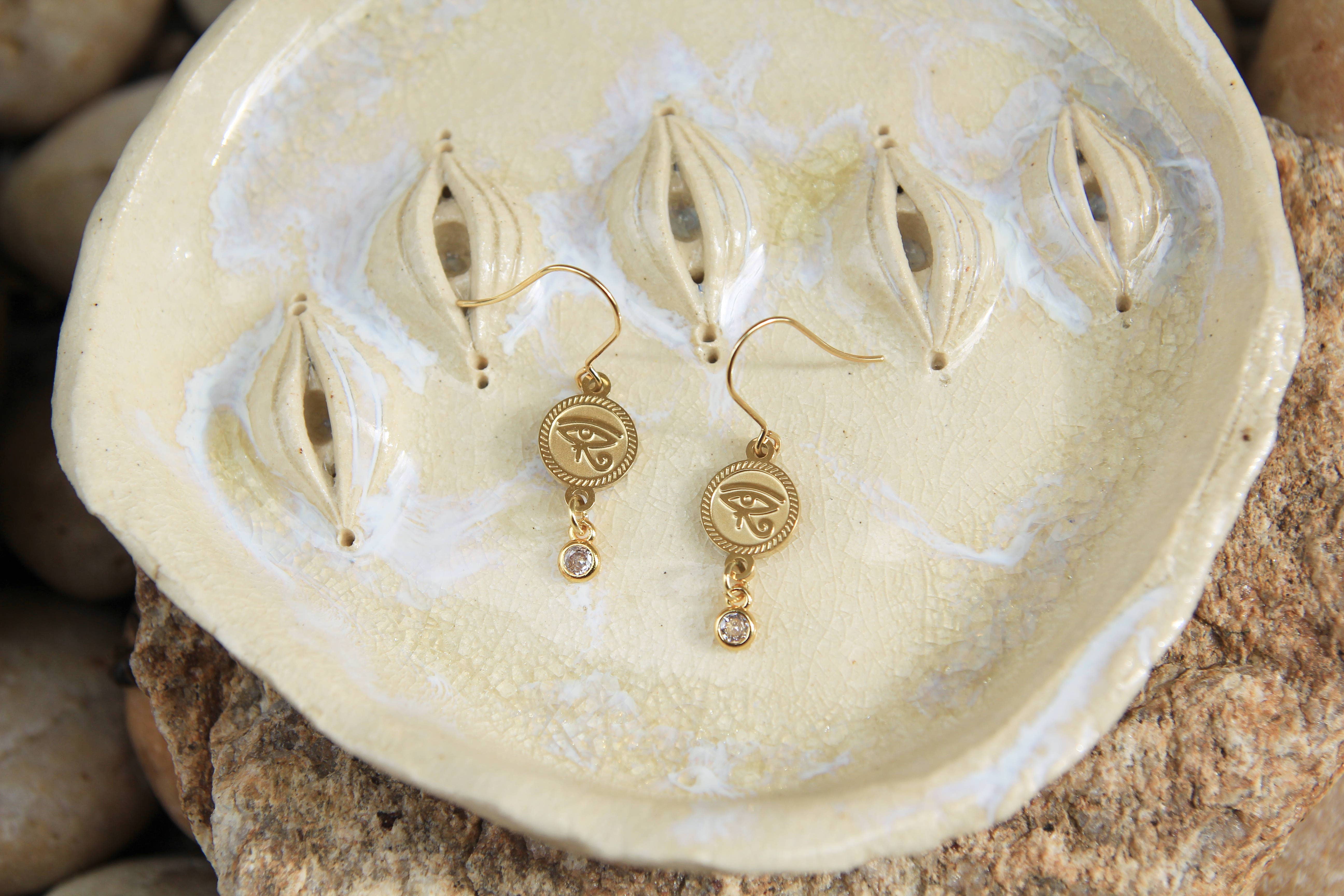 Bo and Ho - Wholesale Dangle earrings - Gold Eye of Horus Earrings2