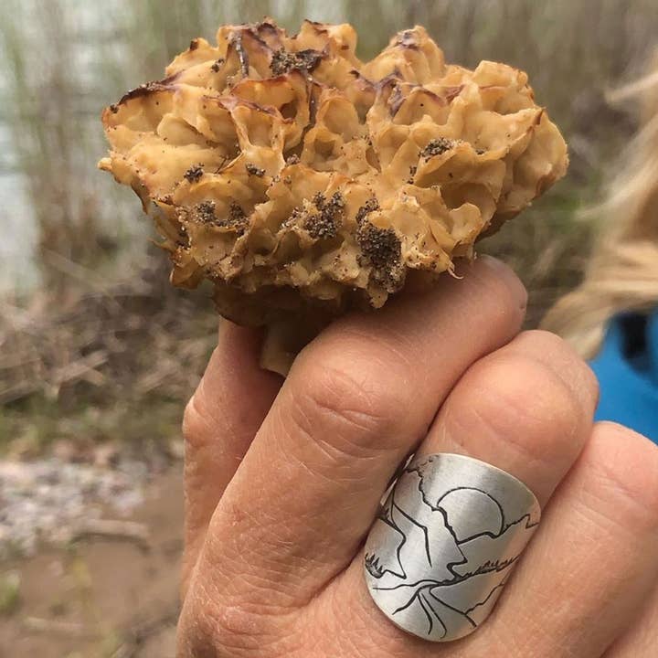 Daphne Lorna – wholesale Cocktail/statement ring – Going to the Sun Road Adjustable Ring4