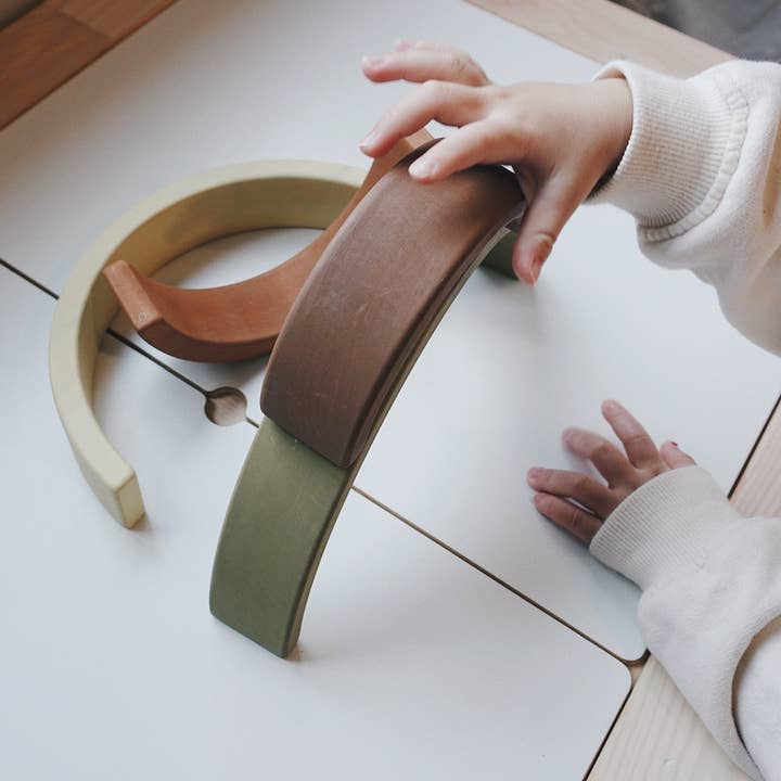 SABO concept - Vente Jouet en bois – enfant - Arche à jouets en bois arc-en-ciel en bois, cadeau pour enfant3