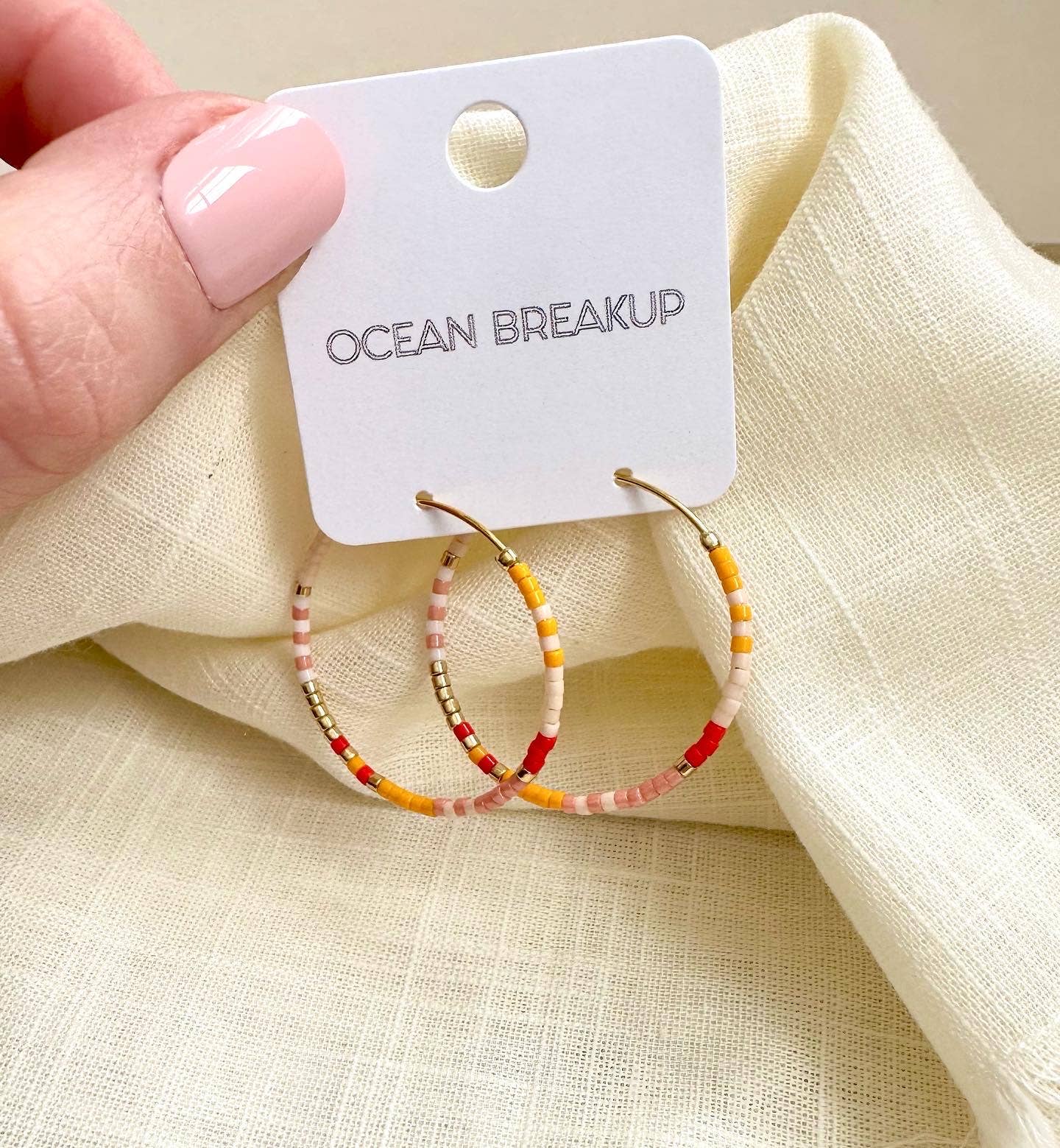 Ocean Breakup – wholesale Hoop earrings – Bright Beaded Gold Hoops Earrings3