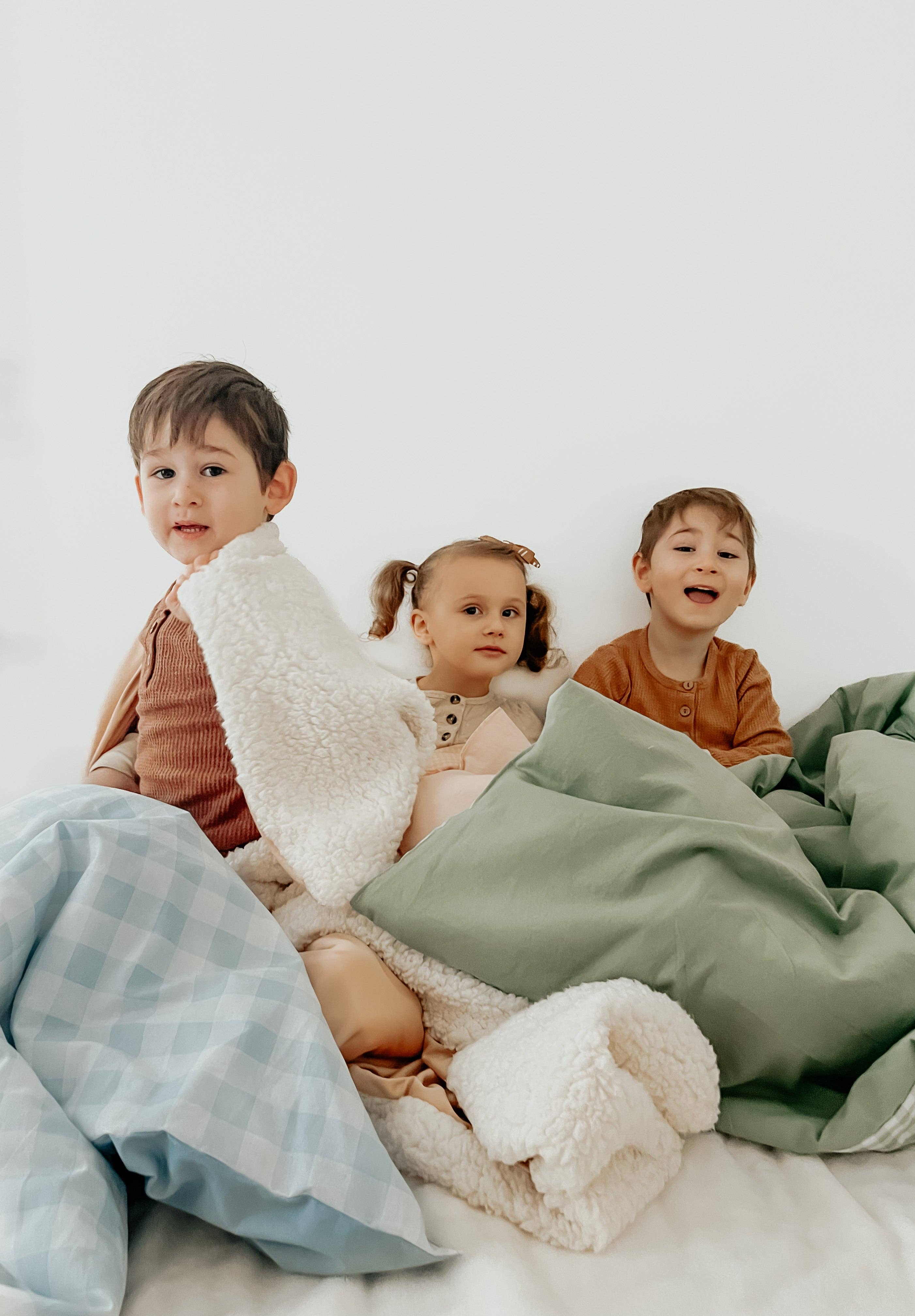 Little Mae and Co - Wholesale Quilt - Kids & Baby - Marine Gingham Quilted Blanket1