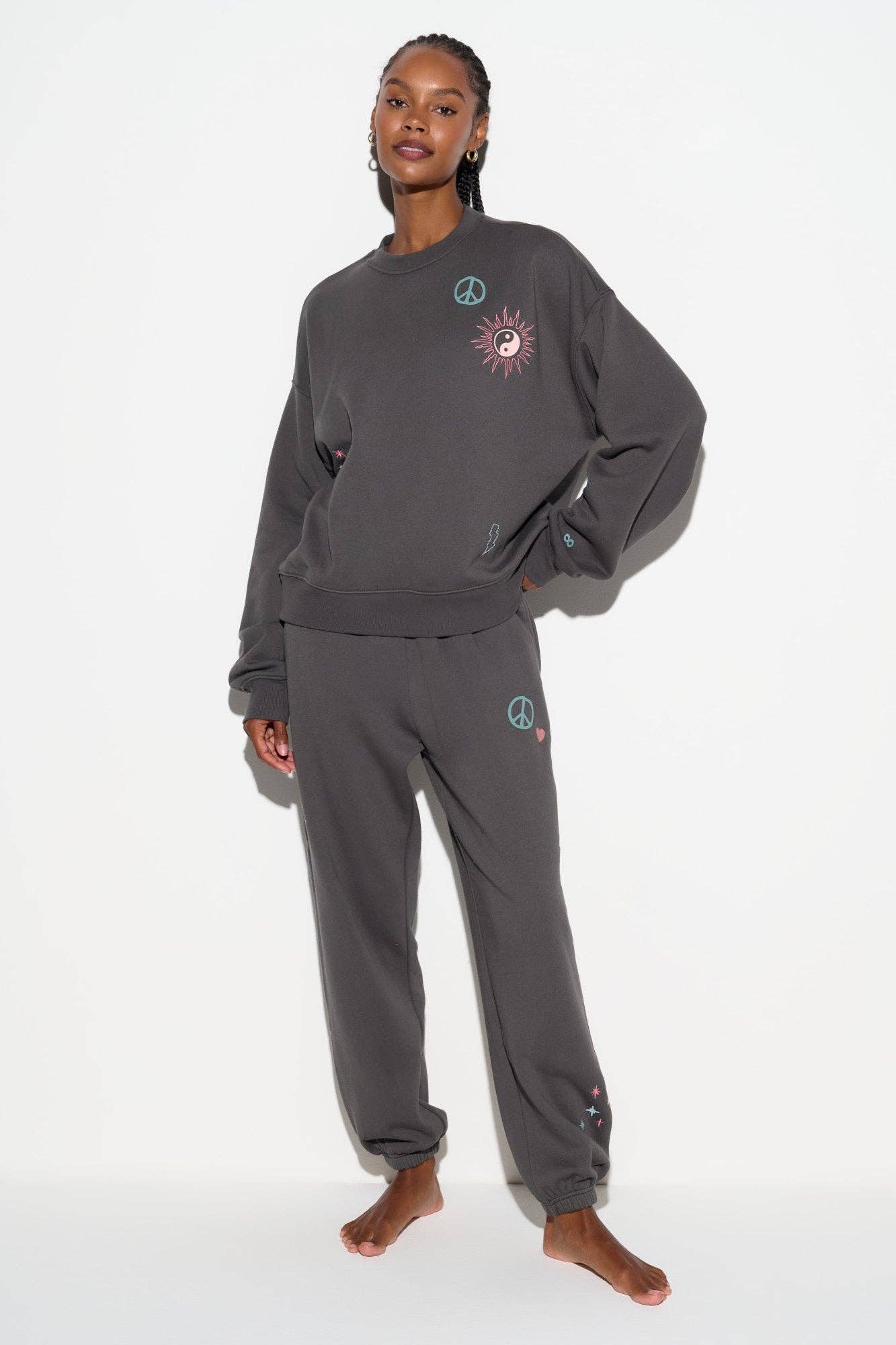 ASKA Good Vibes Sol Sweatpants för wholesale på Faire5