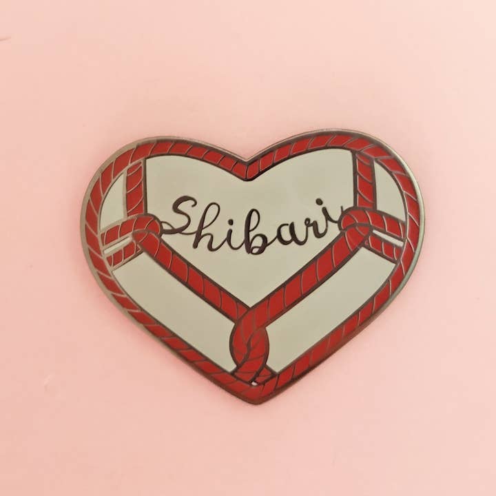 Mei Bee Art – Engroshandel Reversnål/knap – Shibari emaljestift2