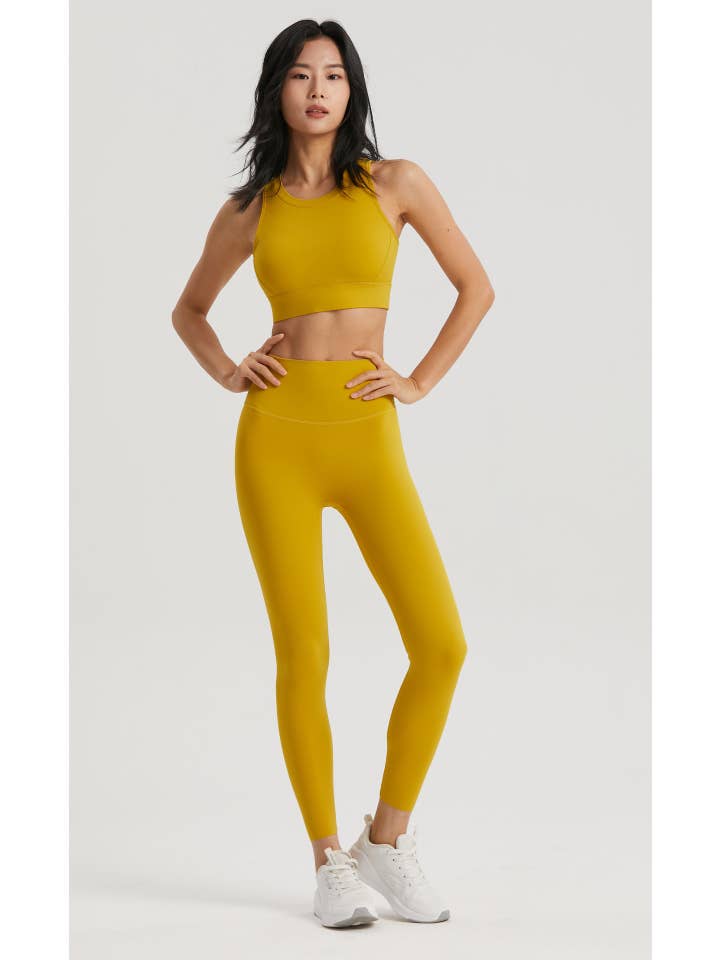 91thelabel – wholesale Activewear set – Women′s – Merida Lycra® Open Back Sports Bra & Legging Workout Set 3