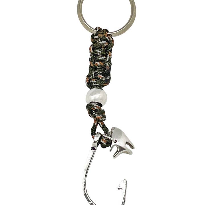 Schlüsselanhänger "Fang mich" aus khakifarbenem Paracord mit Haspe und Kobra-Knoten für den Großhandel von Gloria Mago