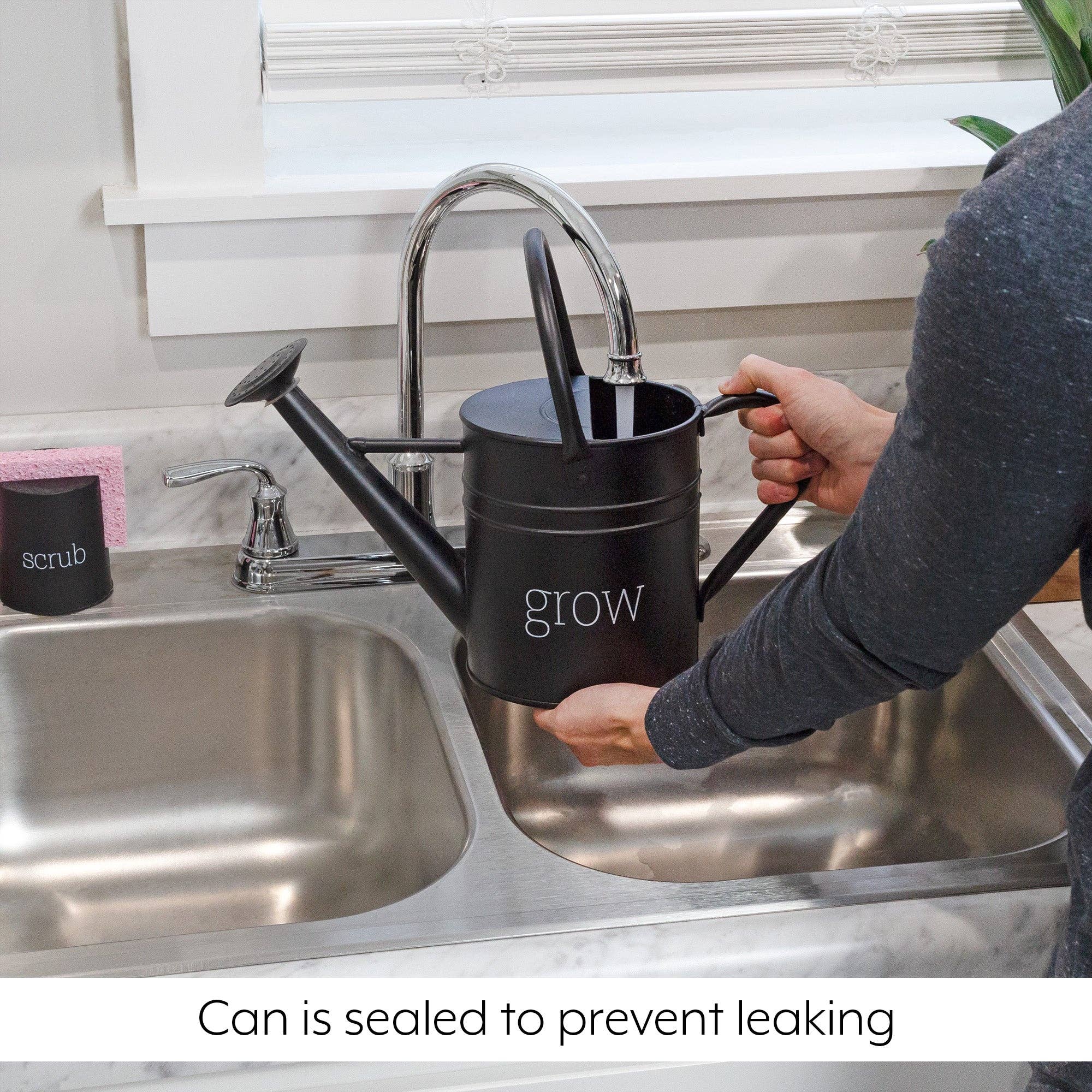 Kurated Korner – wholesale Watering can – AuldHome Design Enamelware Watering Can14