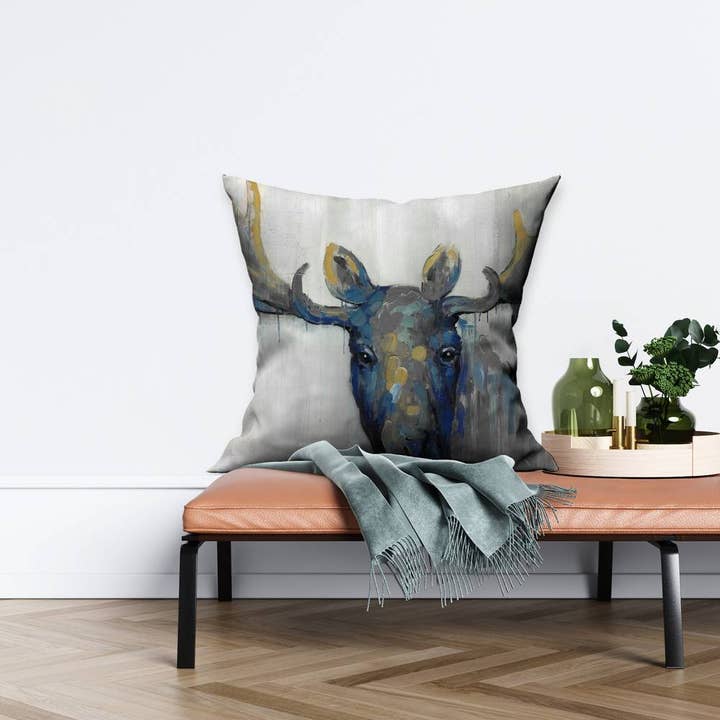 Grå Blå älg | Kuddöverdrag inomhus 26 ”x 26" för wholesale på Faire
