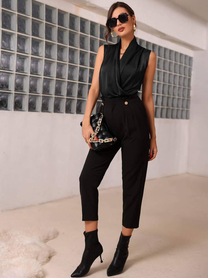 satijnen effen mouwloze blouse aan de voorkant voor wholesale door Fashion Combination