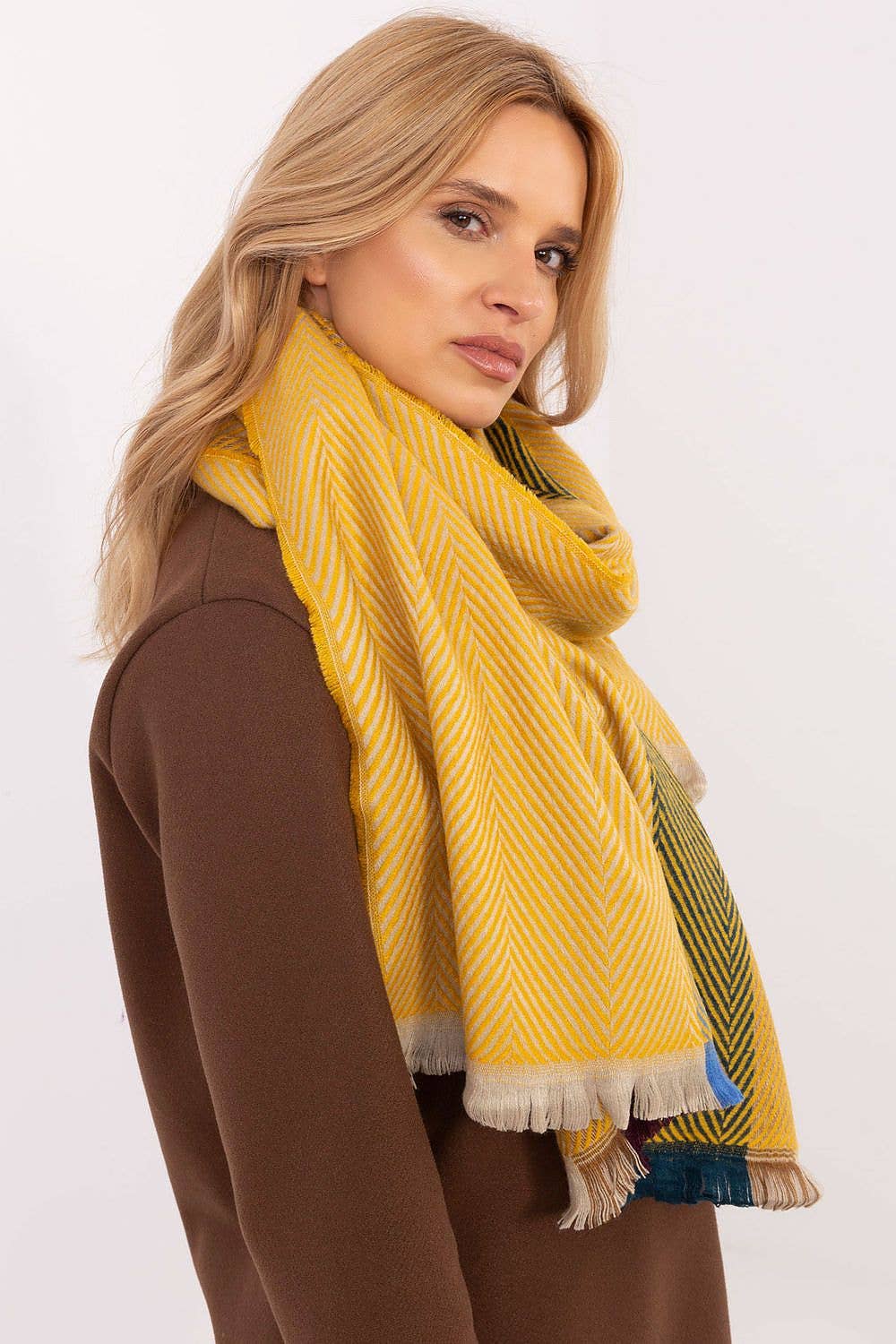 Lieber Deem Marktplatz - Wholesale Scarf - Women's - Scarf Model 206037 AT22