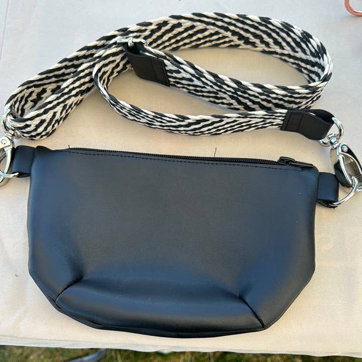 New Culture Vegan Boutique - Wholesale Crossbody Bag - Unisex - Cactus Leather Cross Body Bag1