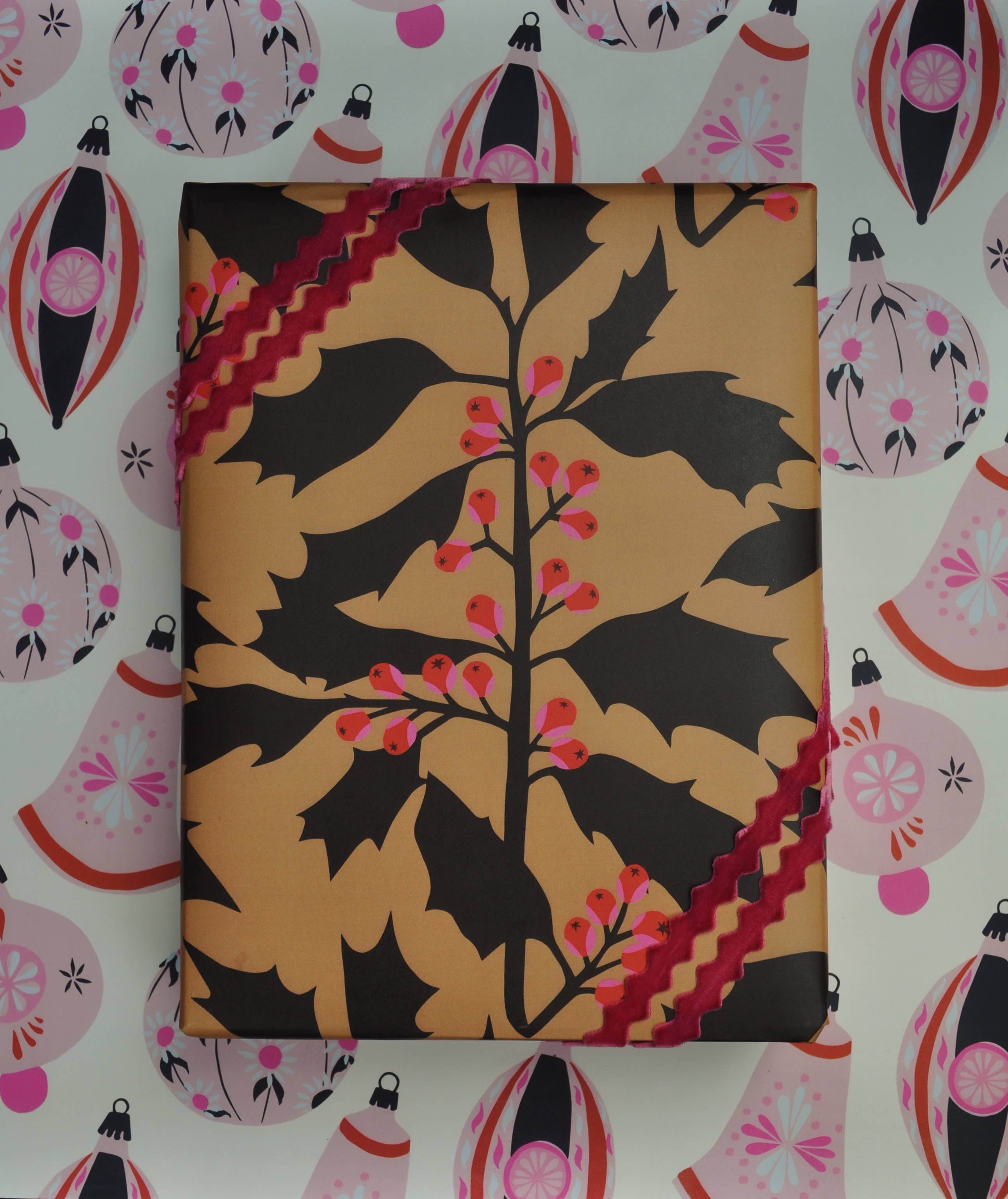 Kate Blairstone - Wholesale Flat Wrap - Vintage Ornaments Giftwrap1