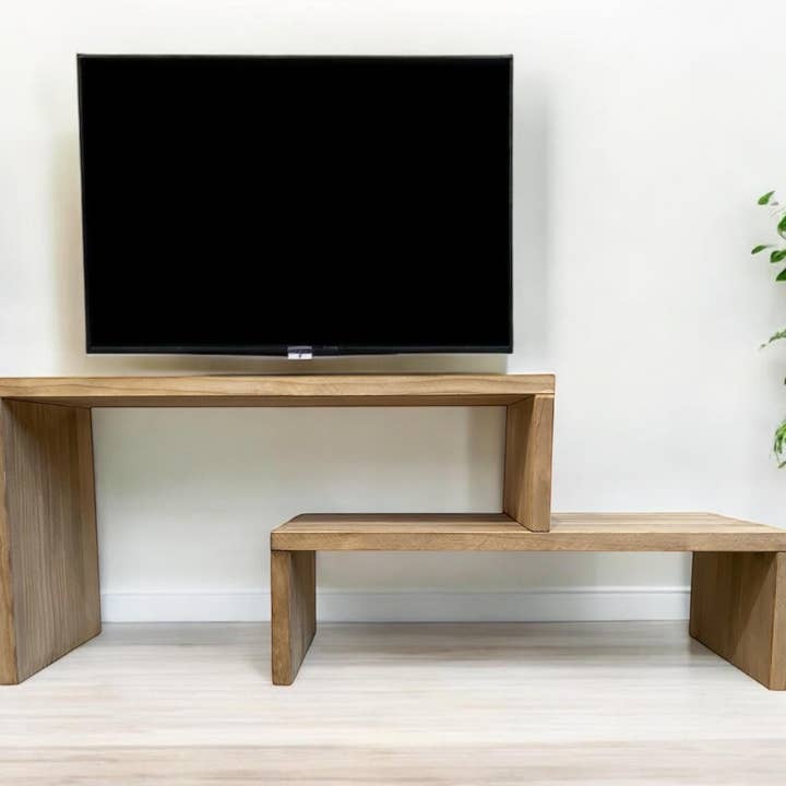 EMEKA TV-möbel i massivt trä. för wholesale av Raw Wood