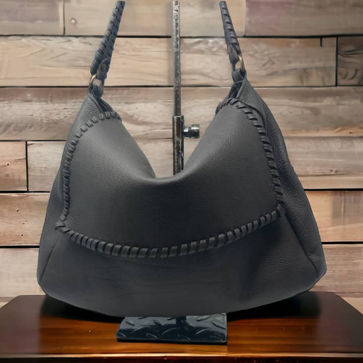 Borsa a spalla modello Saddlery per la vendita all'ingrosso da parte di Brunocenere