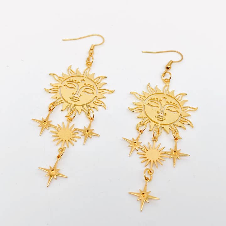 Mio Queena – wholesale Dangle earrings – Golden Sun Face Star Pendant Earring - MS 1