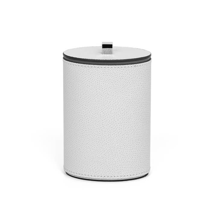 Porta dischetti di cotone ovale Poseidon and other Purchase Wholesale coton démaquillant mural. Free Returns & Net 60 Terms on Faire trending on Faire.