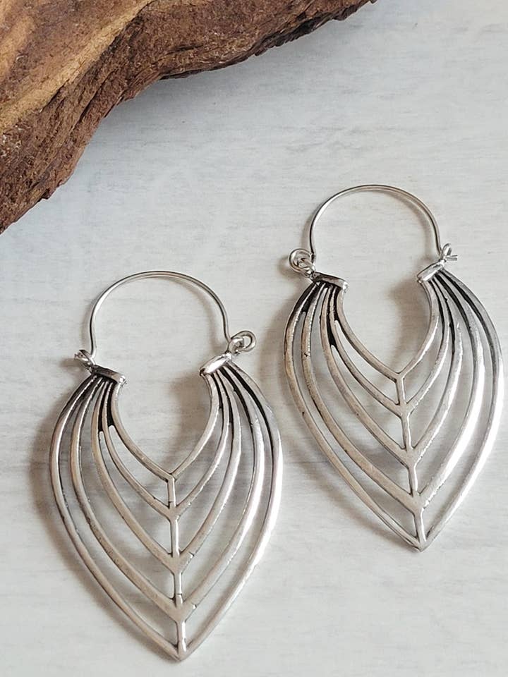 Pendientes Elegantes de Lágrima de Plata: Joyería Boho Hecha a Mano para venta al por mayor de Laboheme