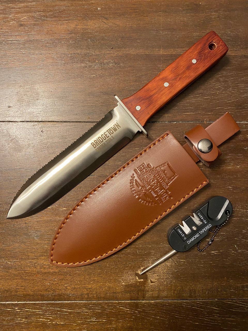 Horihori.com - Wholesale Garden Tool - Rosewood Handle Stainless Hori Hori Gardening Knife 1