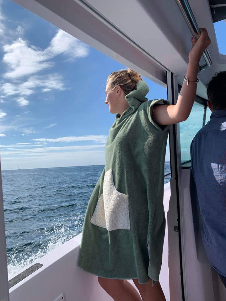 Adult bath poncho - Moumoute Olive for wholesale by Bazar Atelier Sablon