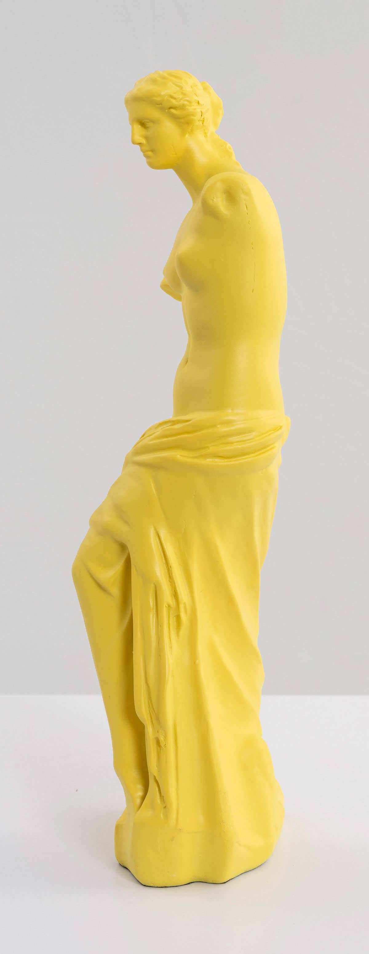 Gdeco - Wholesale Sculpture - Venus Yellow Resin Sculpture 30Cm2