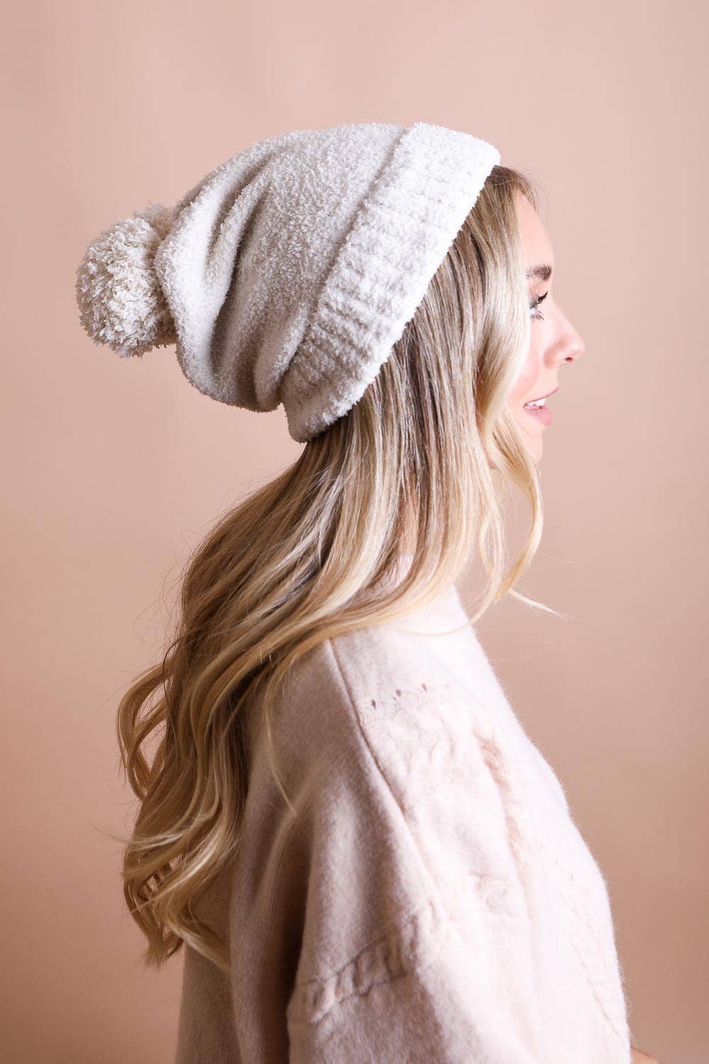 Leto Accessories – wholesale Mössa - Dam – Mysig Boucle Pom Beanie - Perfekt för höst- och vintervärme7