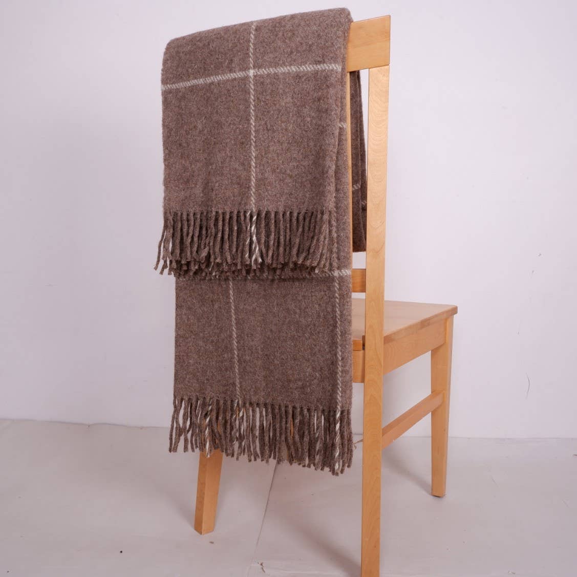 NorraVilla - Wholesale Throw Blanket - Wool Blanket - Windows Checks In Brown4