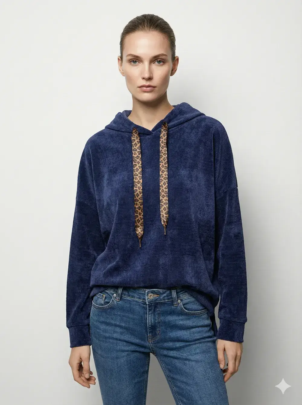 Mimi & Gogo – Engroshandel Sweatshirt - Dame – Velour-sweatshirt med leopard Snøre9