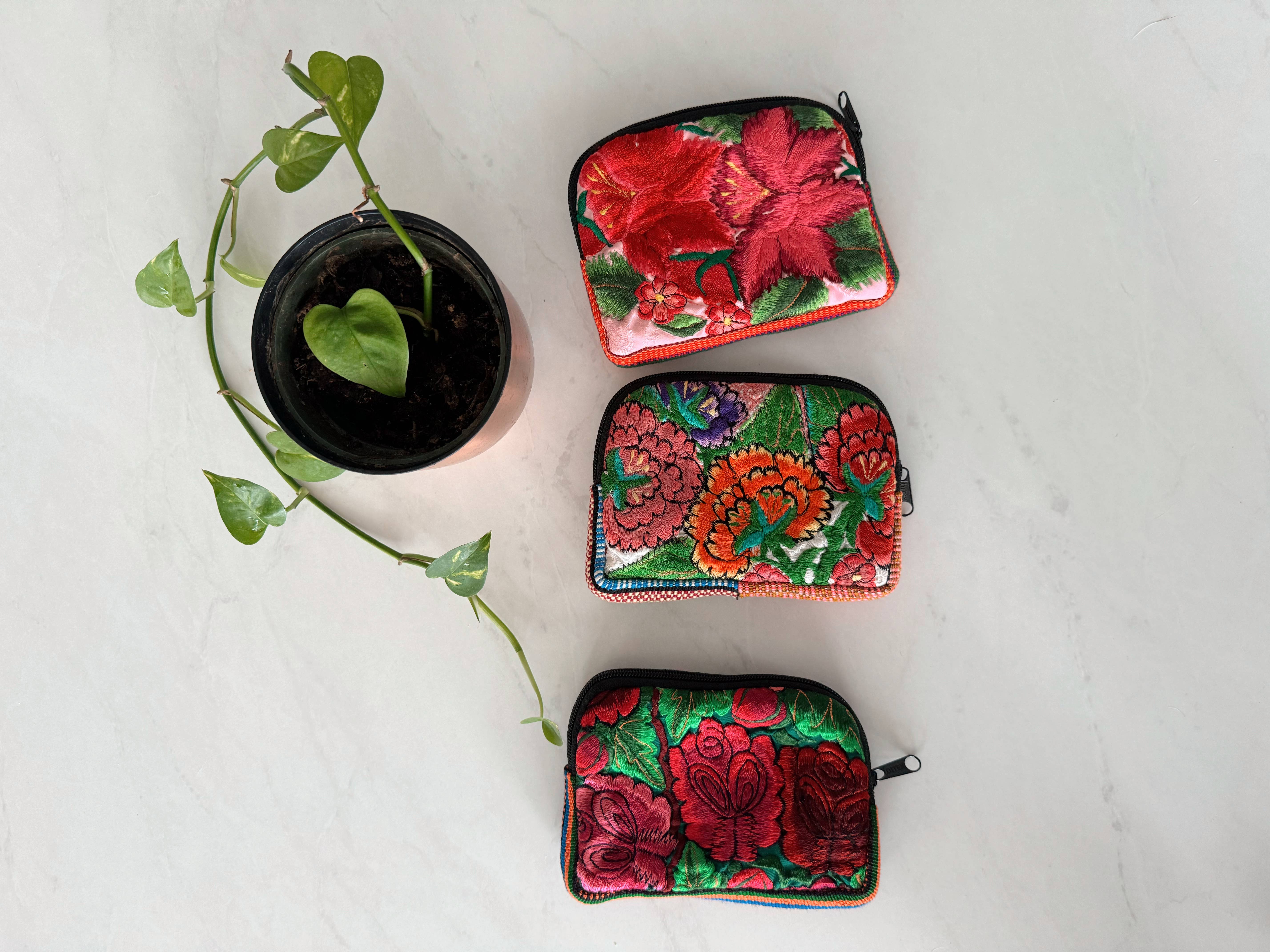 Pura Vida - Wholesale Makeup/Cosmetic Bag - Small Mexican Embroidered Flowers Cosmetic Bag | Boho Bag7
