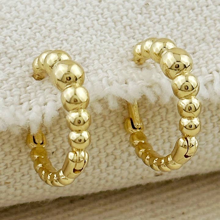 Créoles à cliquet en or 18 carats et perles dégradées de 15 mm pour la vente par GoldFi