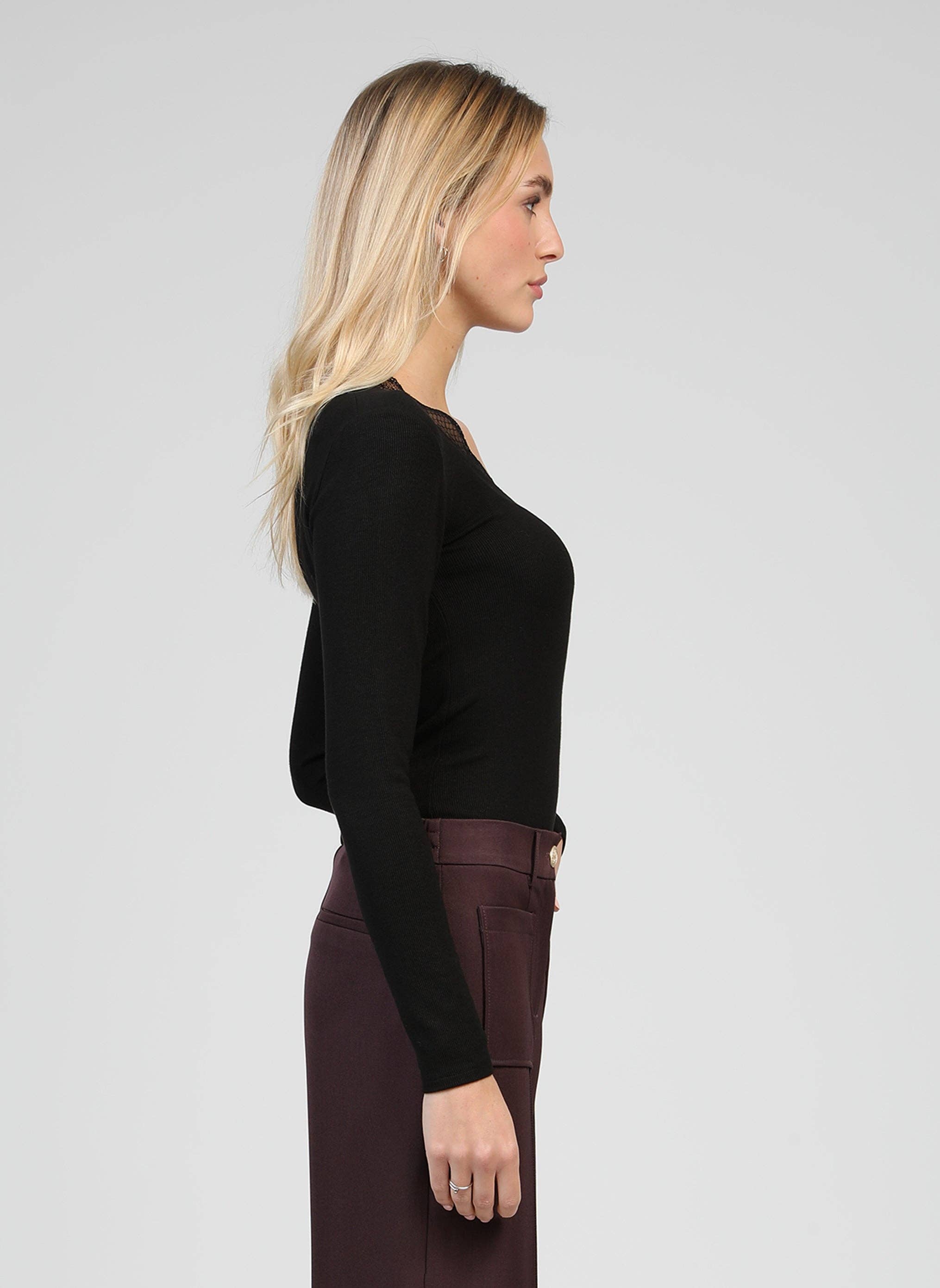 An'ge - Wholesale T-Shirt - Women's - ASTURIAL black T-SHIRT2