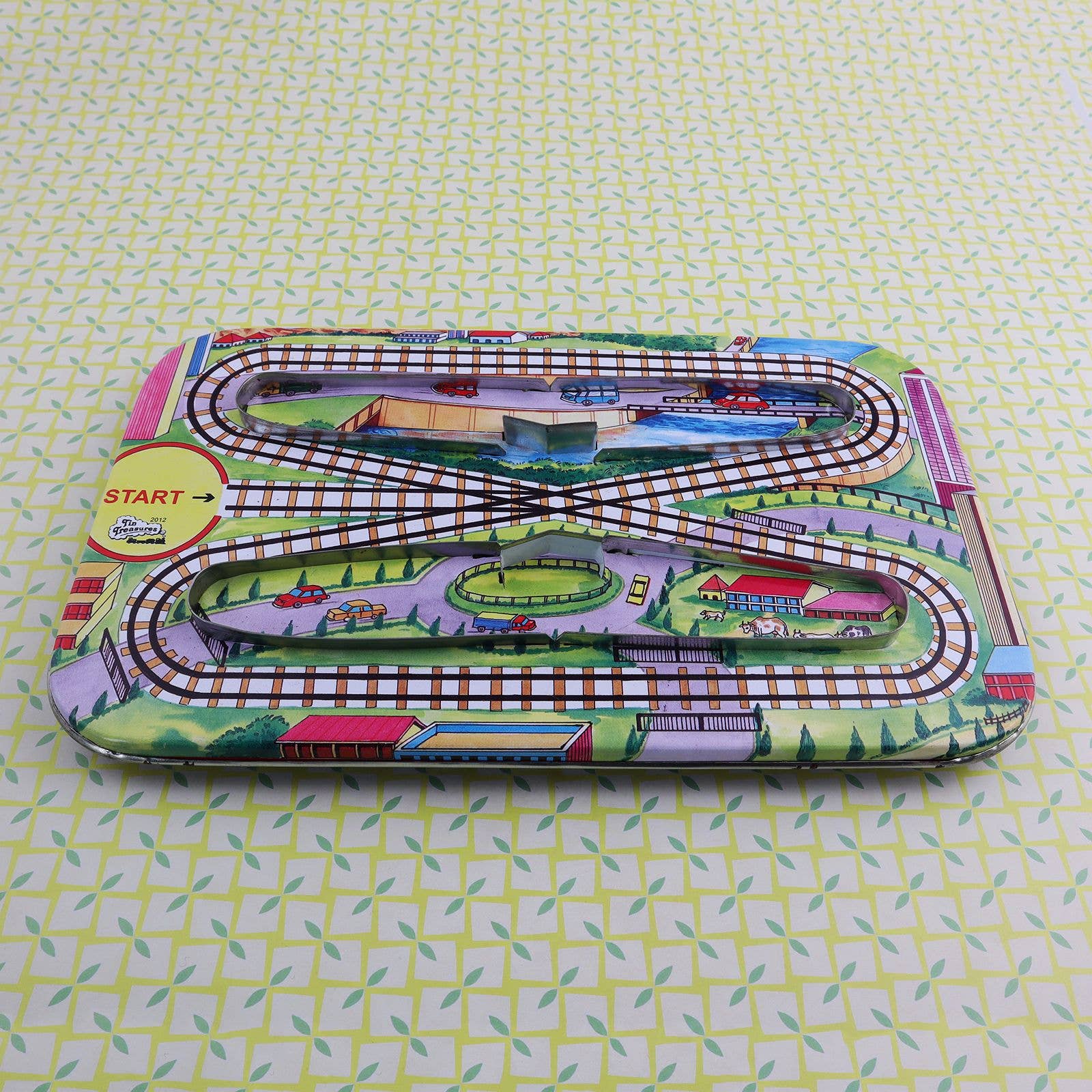 Tribal Trade GmbH - Wholesale Toy Set - Kids - Modern Train Tin Toy Play Without Tin Cars6