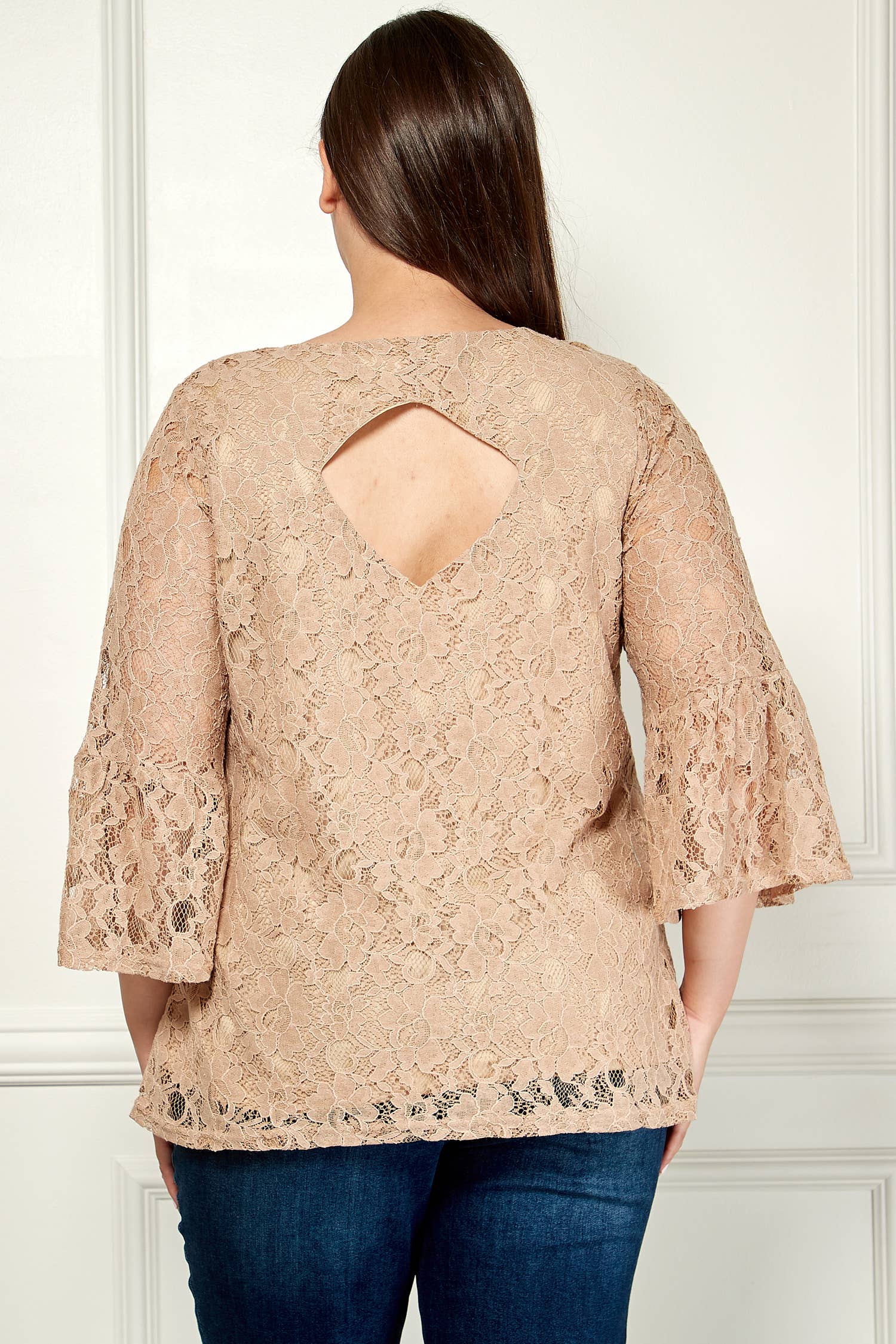 Winslow Collection – wholesale Blouse – Women’s – PLUS SIZE V- NECK ELBOW SLEEVE LACE TOP G9018250PX9