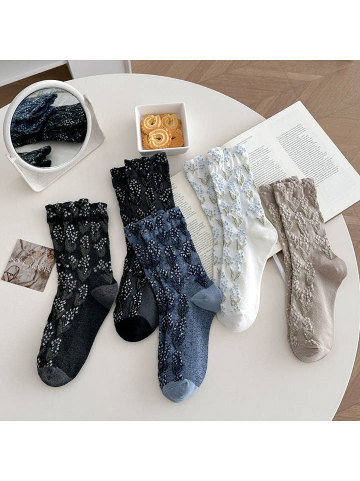 Rufia - Textured Leaf Cluster Socks for wholesale by Funkyrel® Atzbranding Limited