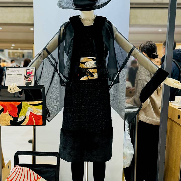 KOTO - Wholesale Jacket - Women's - KOTO original
chiffon & eco fur HAORI Jacket Black (Copy)2