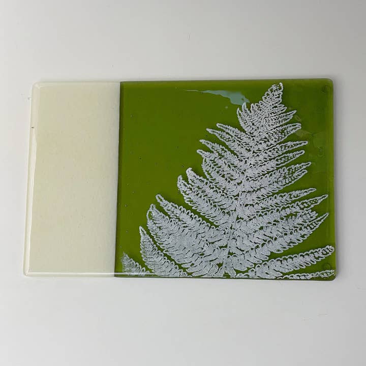 Varenblad 7x11" Gefuseerd Glas Kaasplateau voor wholesale door Kiku Handmade | Contemporary Fused Glass Home Goods