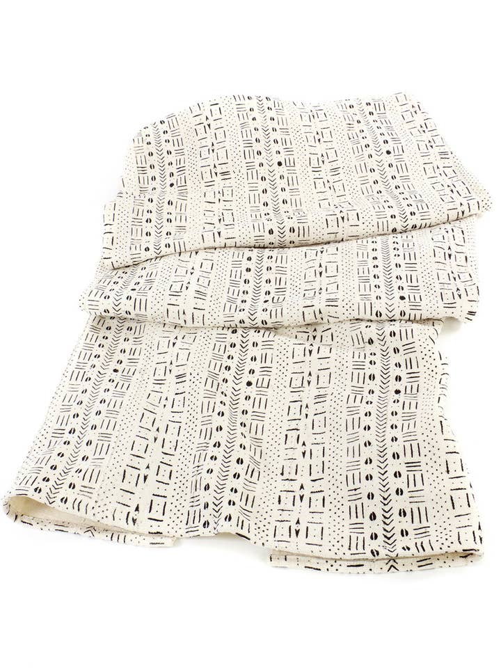 Queen's Cloth Mudcloth Throw Blanket from Mali for wholesale by Swahili | AFRICAN MODERN