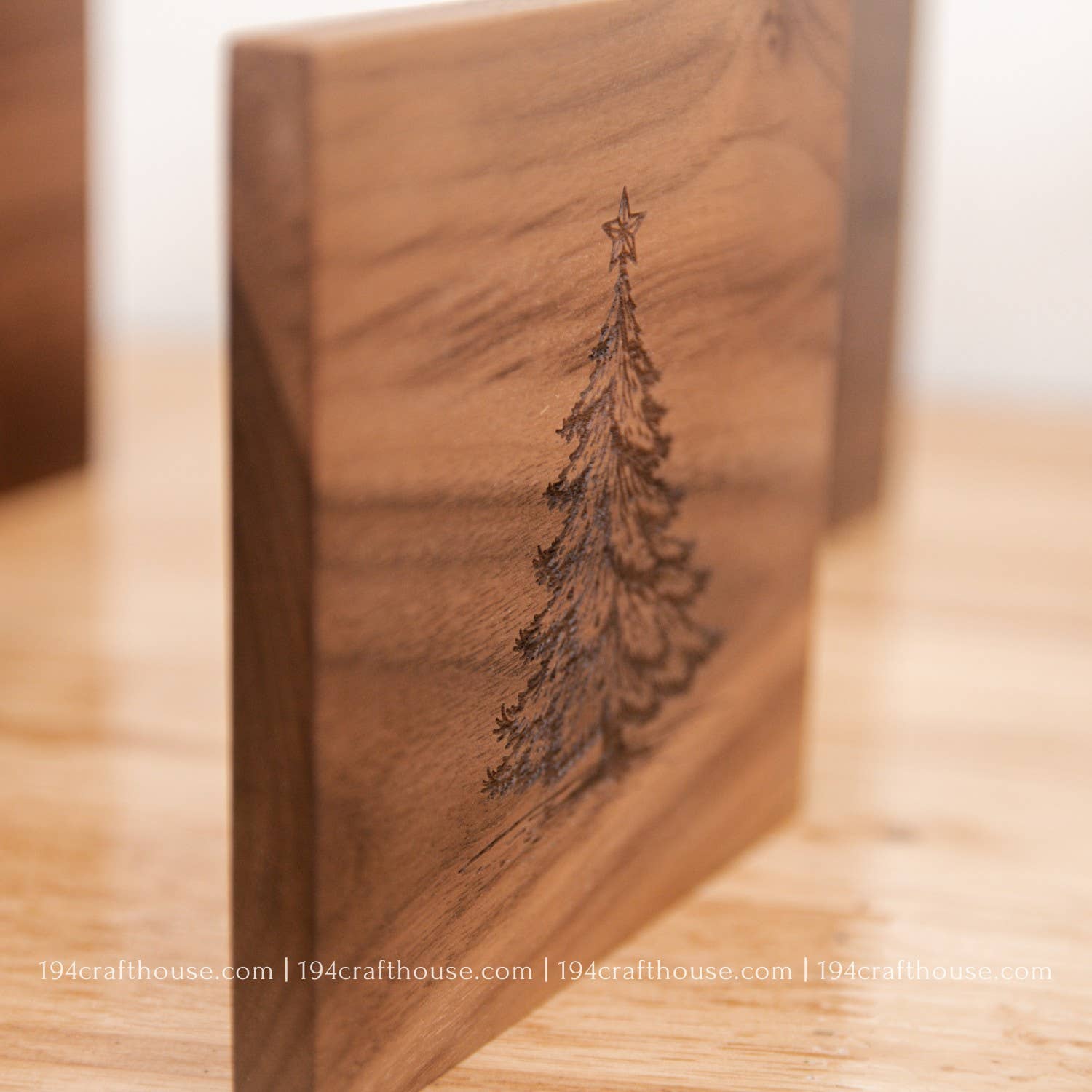 194 Craft House – wholesale Underlägg – Julgransunderlägg i valnötsträ - Heminredning & Gåva4