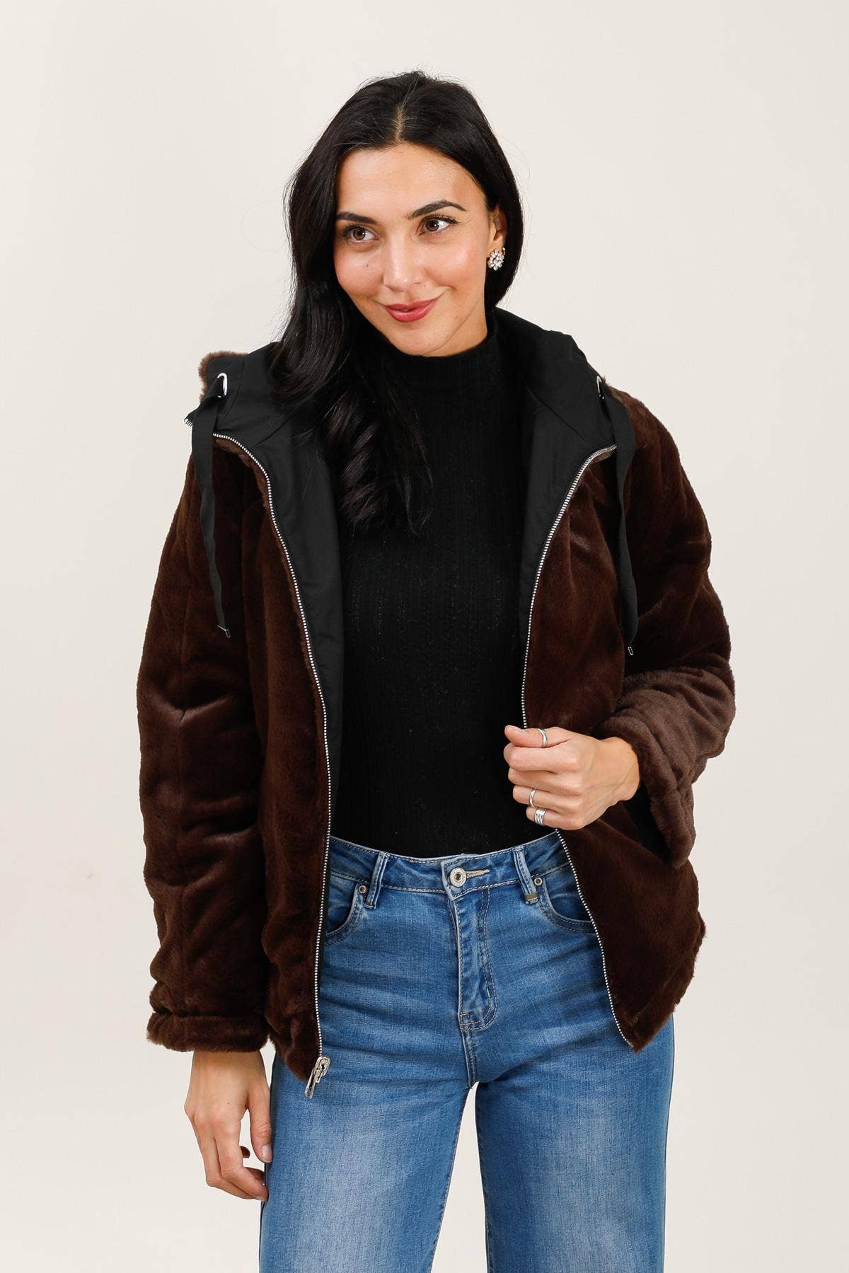 Attrait Paris - Wholesale Parka - Women's - Short hooded parka, reversible fur8