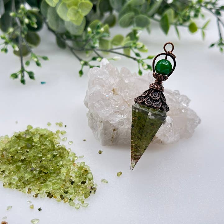 Meraki Gemstones - Wholesale Pendulum Board - Prehnite Gemstone Chips w/ Copper in Resin Pendulum2